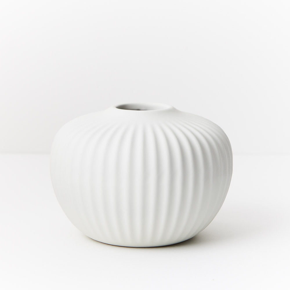 Ribbed Squat Vase (White)
